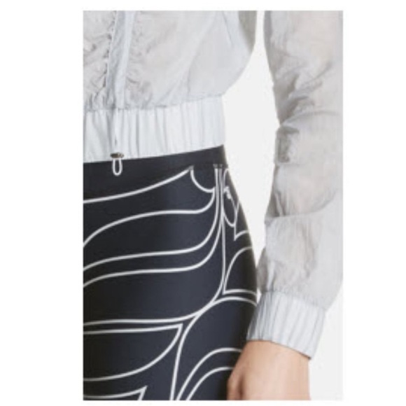 NWOT FABLETICS Donovan ruched light cover up windbreaker perfect after workout! - Picture 6 of 11